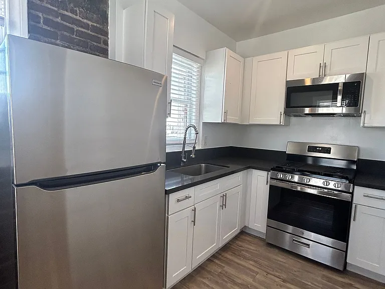 Val D' Kingsley LLC — Photo 16