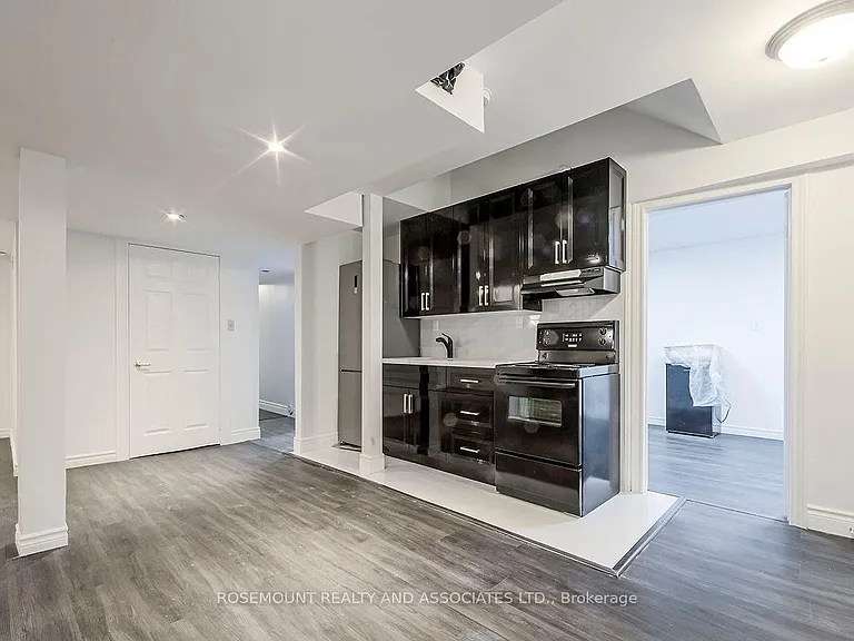 224 Wilcroft Ct — Photo 3