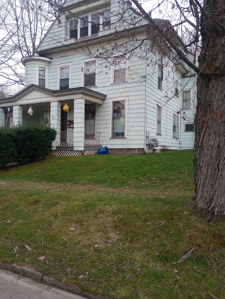 103 E 3rd St #1 photo 1