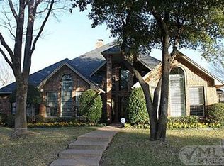 7048 Golden Gate Dr, Fort Worth, TX 76132