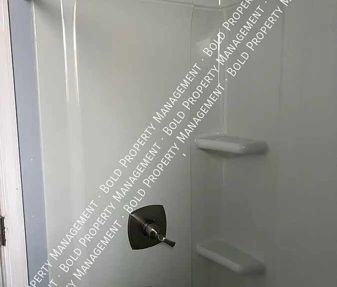 910 Walnut St #1 — Photo 19