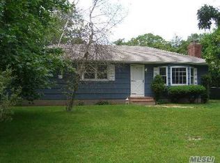 2 Arthur Ave, Brookhaven, NY 11719