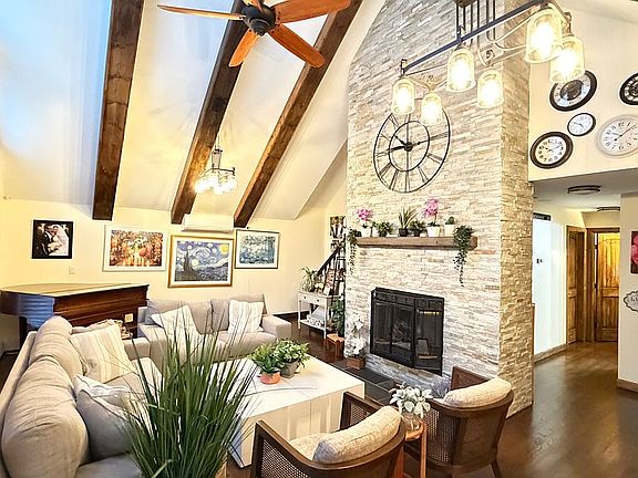 3rd image of 56 Mahogany Ln