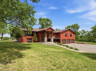 23801 County Road 9 NE, New London, MN 56273