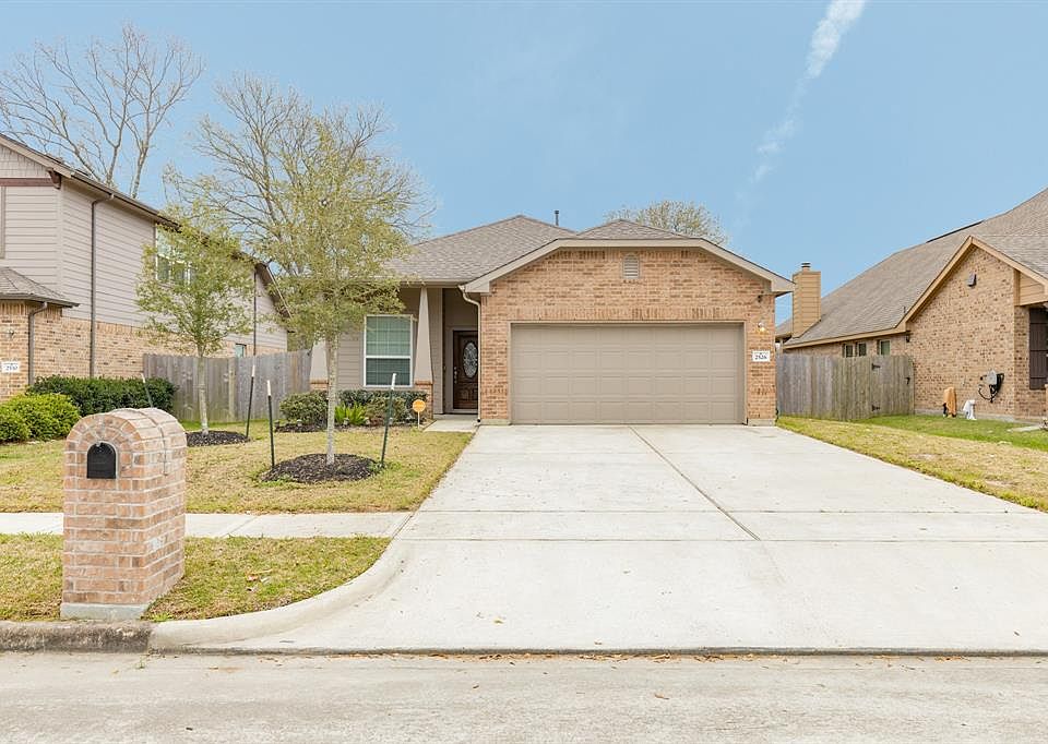 1st image of 2526 Bay Hill Dr