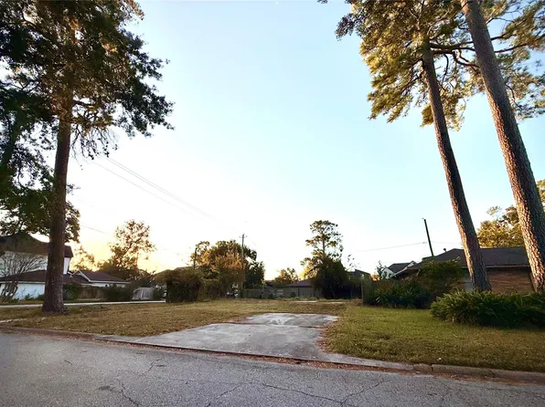 2003 Ebony Ln, Houston, TX 77018