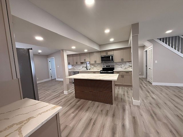 1st image of 33 Misty Pine Rd