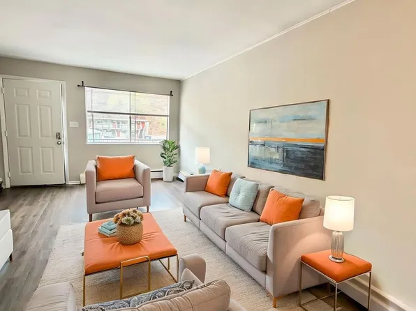 1217 Manitou Avenue, 1217 Manitou Ave APT 1, Manitou Springs, CO 80829