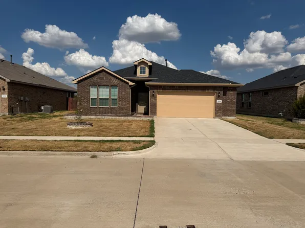 1404 Pleasanton Rd, Cleburne, TX 76033
