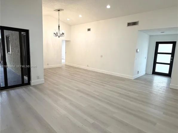 2159 Baton Rouge, Fort Lauderdale, FL