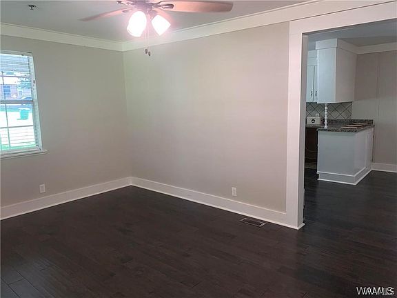 3rd image of 77 Worthington Dr