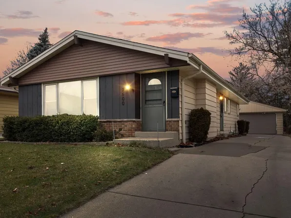 2500 West Leroy AVENUE, Milwaukee, WI 53221