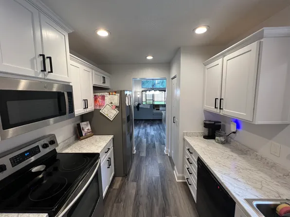 26 Park Pl, Ormond Beach, FL 32174