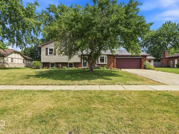 1159 Cambridge Dr, Greenwood, IN 46142