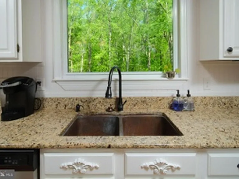391 Windermere Dr — Photo 9