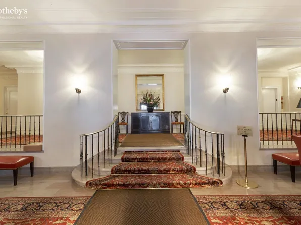 550 Park Avenue image 9 of 10