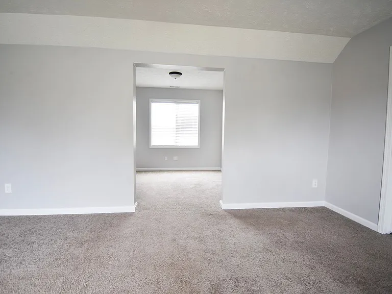 135 Lenoir Dr — Photo 17