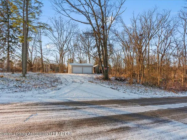 3401 Walker Rd, Lansing, MI 48906