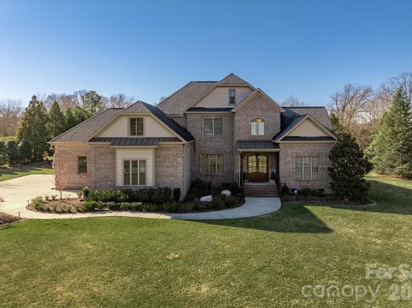 523 Valley Run Dr, Waxhaw, NC 28173