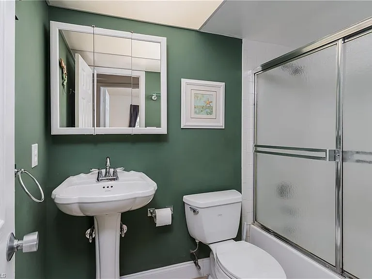 180 Turtle Lake Ct — Photo 24