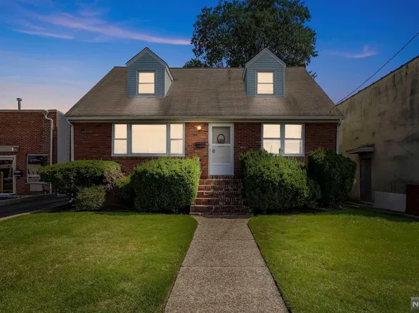 210 West St, South Hackensack, NJ 07606