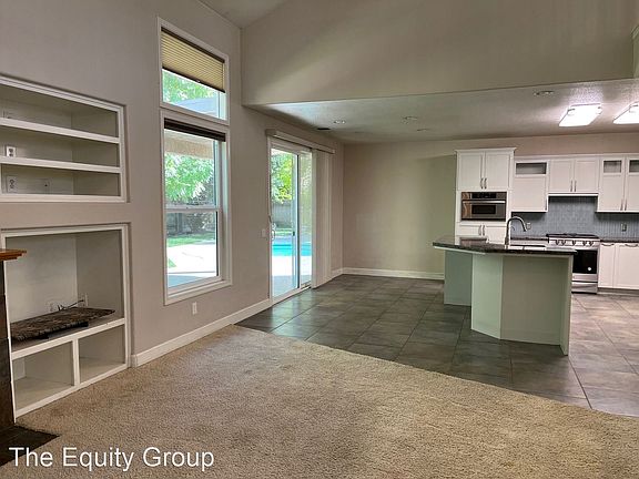 4th image of 5715 W Evergreen Ct