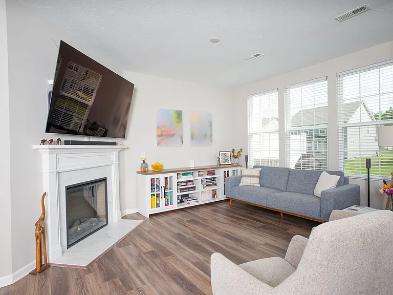 810 Three Dipper Ln #3 — Photo 3