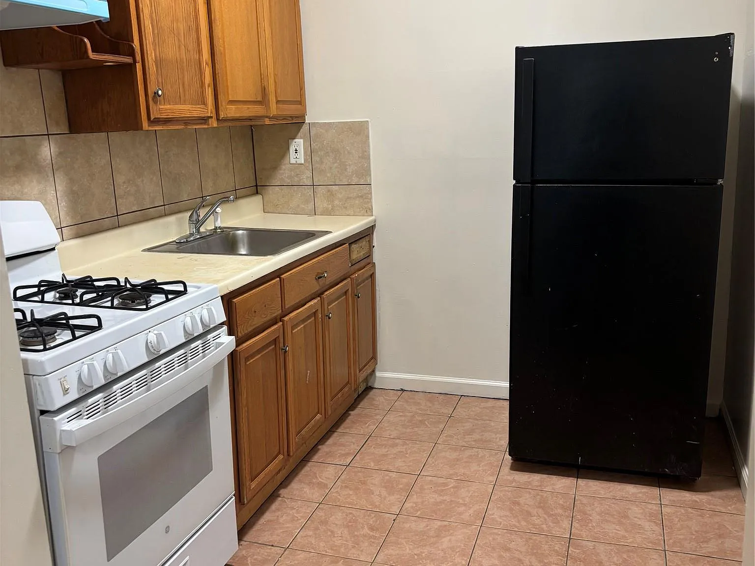 204 South Street, Newburgh, NY 12550 — Photo 4