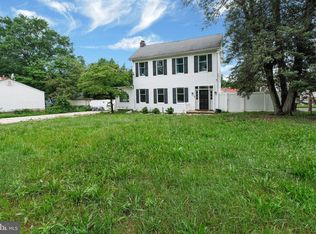 8904 Hickory Hill Ave, Lanham, MD 20706