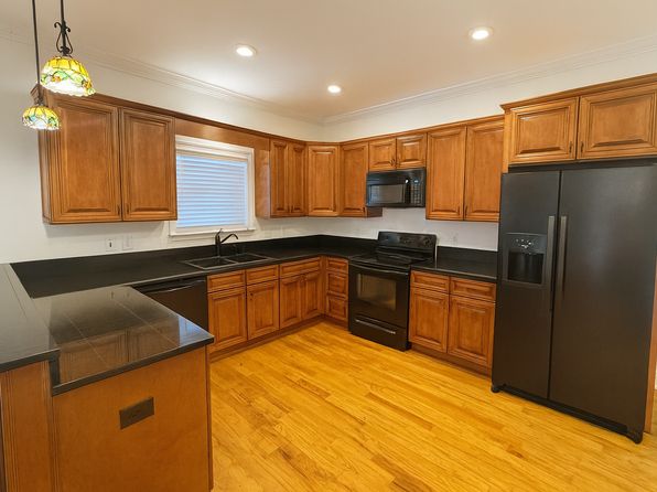 736 River North Blvd