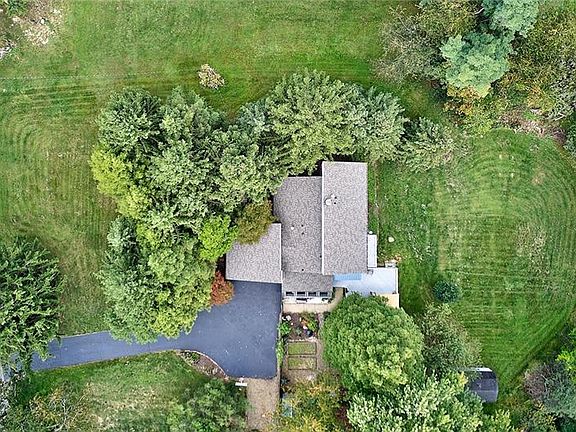 2nd image of 10715 Babcock Blvd