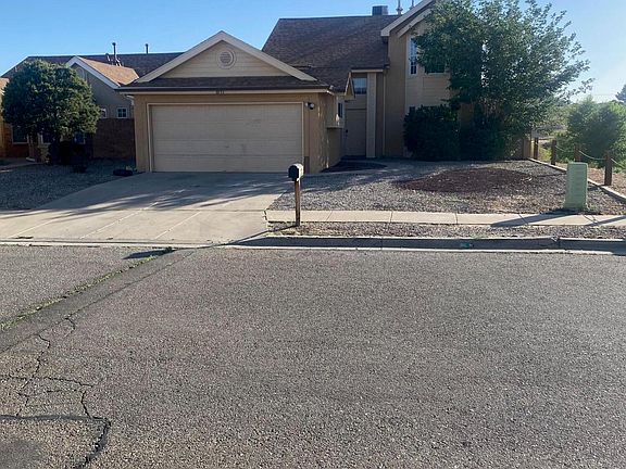 2nd image of 1031 Avenida Las Vistas NW