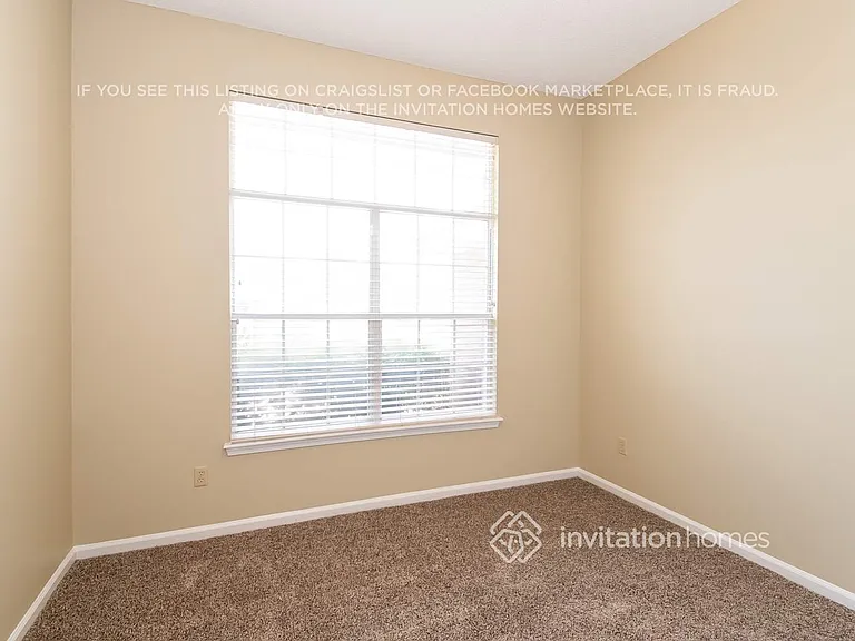 1737 Chalet St — Photo 10