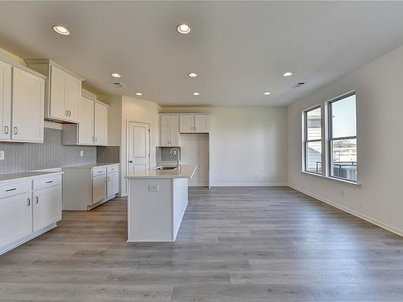 4th image of 2974 Cottage Ln