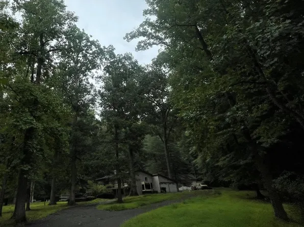 15 Walnut Valley Rd, Chadds Ford, PA 19317