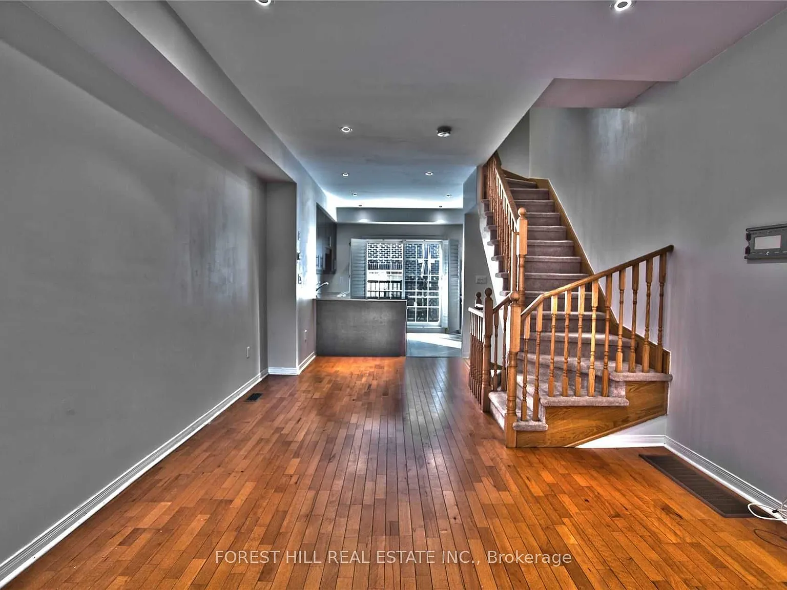 4 bed, $4,000 — Photo 2