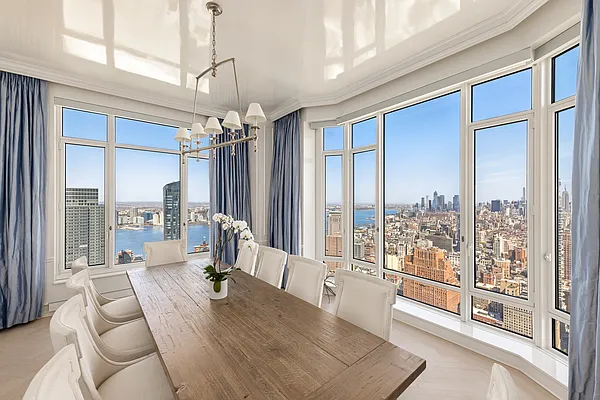 Sold by Compass | media 7