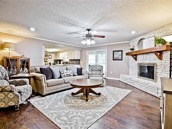 4th image of 2417 N Jonquil Ct