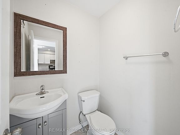 3rd image of 498B Grey St