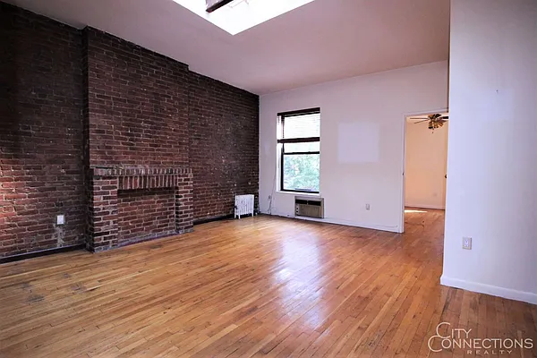 Rented by City Connections Realty | media 11
