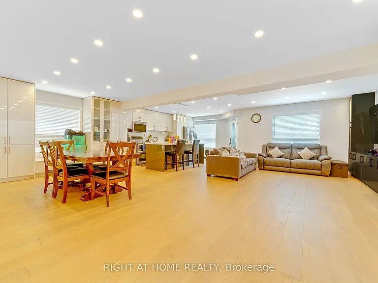1300 Ravencliffe Ct — Photo 27