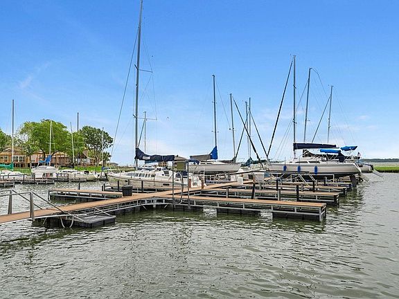 5th image of 75 S Fairway Loop