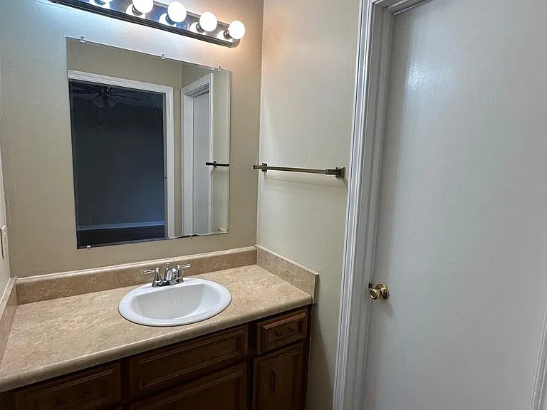 2374 Windstone Dr — Photo 8