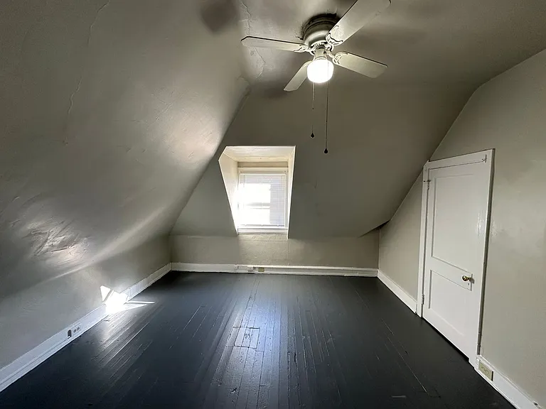 2659 Bellevue Ave — Photo 4