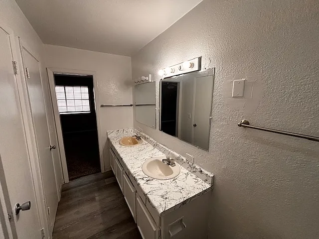 Heritage House II Apartments — Photo 27