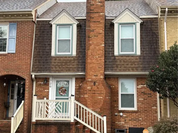 720 Lord Dunmore Dr, Virginia Beach, VA 23464