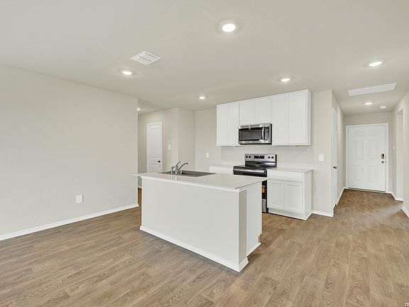 2nd image of 2122 Windflower Lane