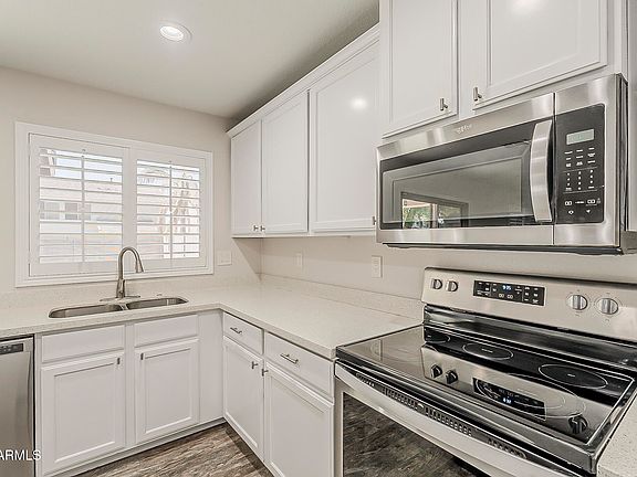 3rd image of 763 E MADDISON Street