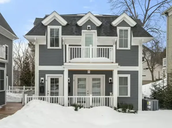 68 Chestnut St #E, Newton, MA 02465