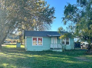 993 Buttercup Ln, Sutherlin, OR 97479